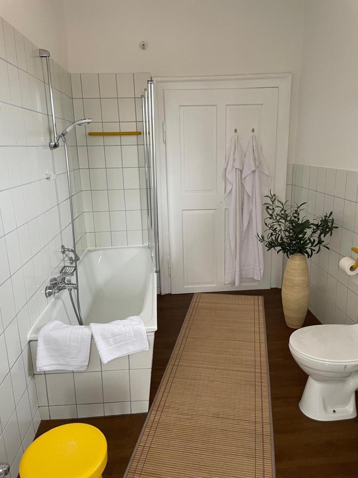 Il Castello Hotel Haiming Eksteriør billede