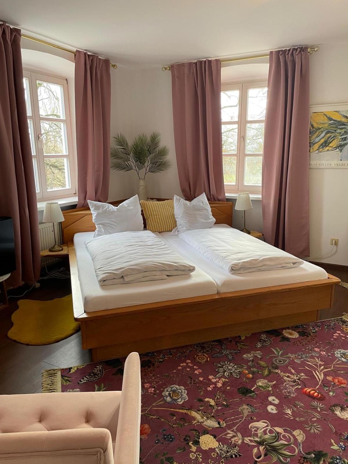 Il Castello Hotel Haiming Eksteriør billede